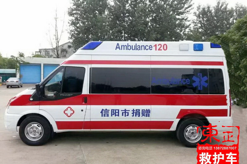 江铃福特新世代长轴救护车V348（超人顶）图片2
